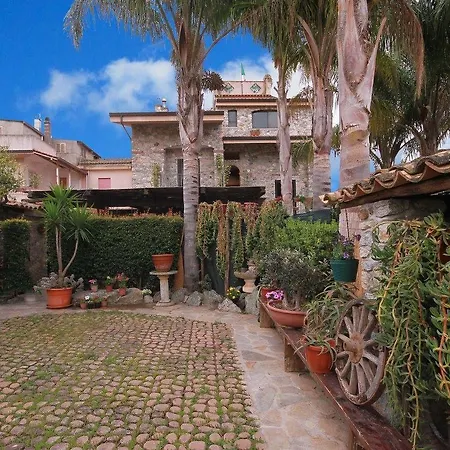 Basilio Bed & Breakfast 3*